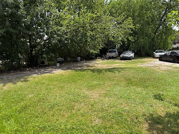 3rd image of 4520 Briscoe Street