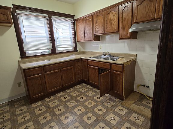 5th image of 1007 Lafayette Ave APT 2