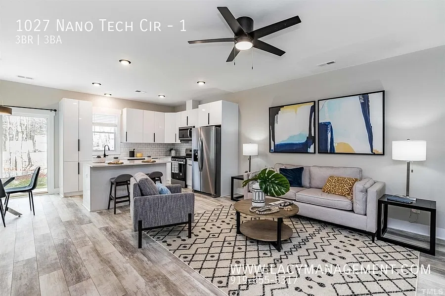 3 bed, 2.5 bath, 1450 sqft, $1,895 — Photo 4