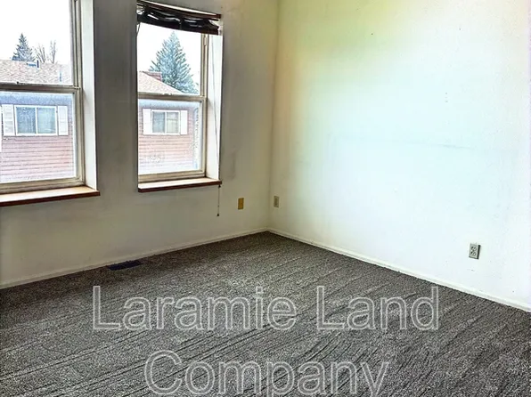 1675 N 6th St APT 2, Laramie, WY 82072