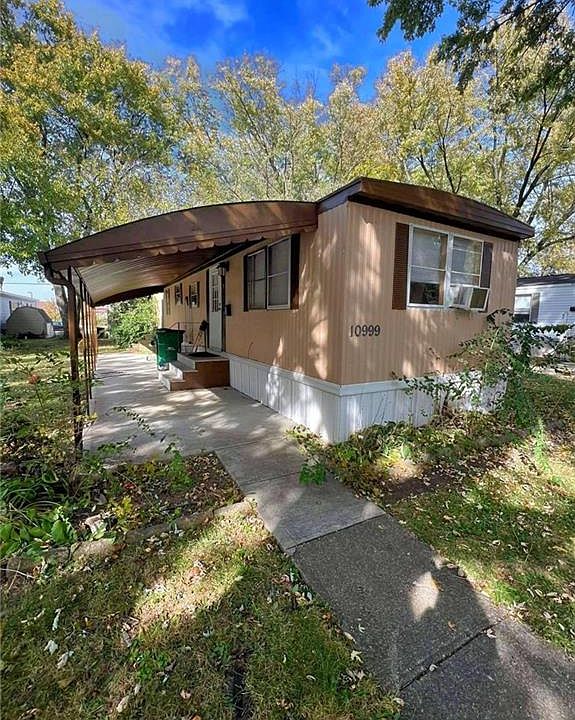1st image of 10999 Pomona St