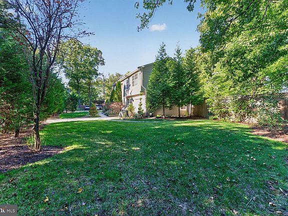 2nd image of 16104 Newasa Ln