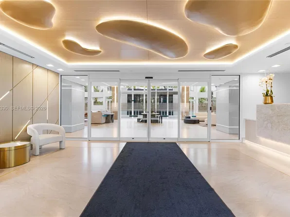 21205 Yacht Club Dr #304, Aventura, FL 33180