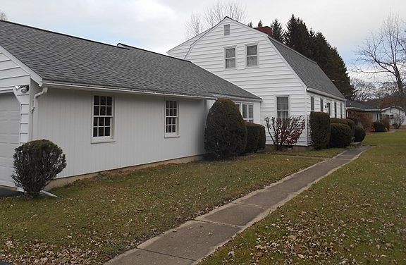 5th image of 16 Brookside Cir