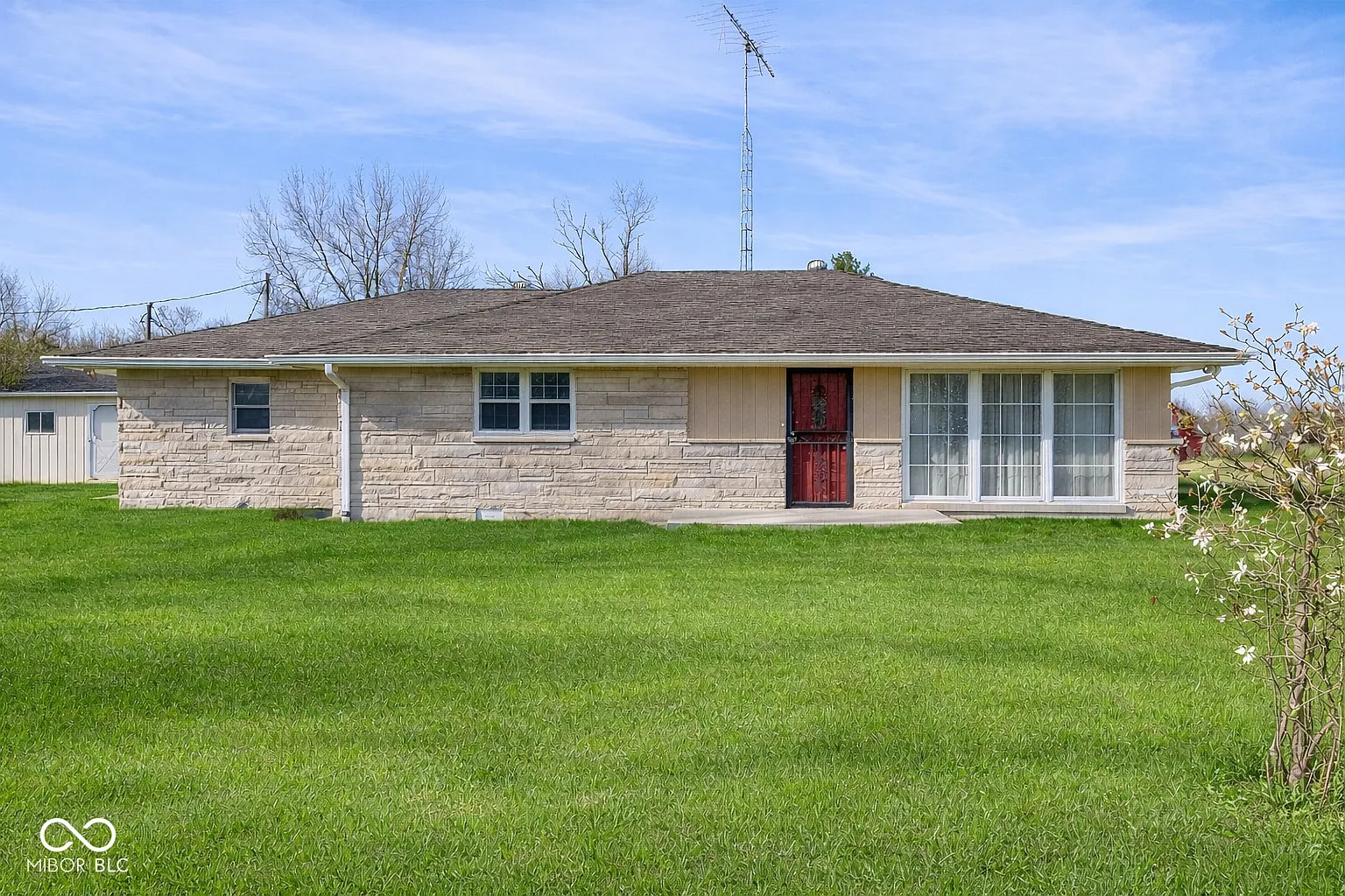 6742 E County Road 900 N photo 1