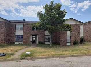 8036 Cambridge Cir, White Settlement, TX 76108