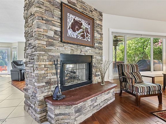 4th image of 8221 Hollow Wharf Dr