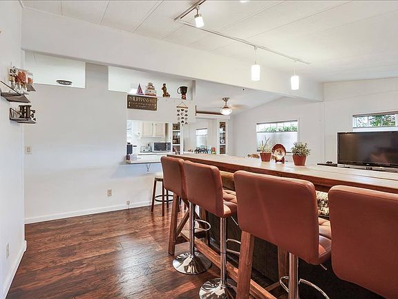 4th image of Woodland Ave #81