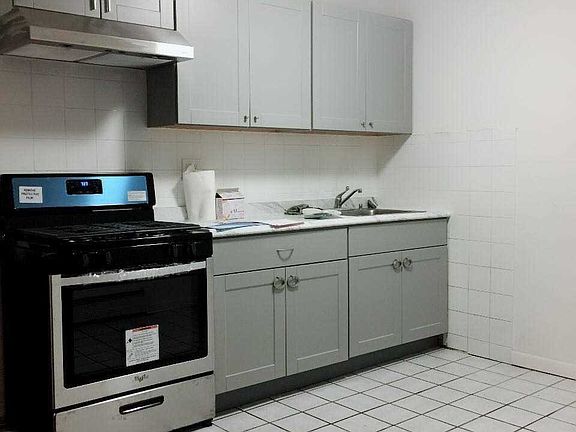 2nd image of 59-23 Xenia Floor 1