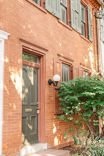 17 N Plum St Photo 1