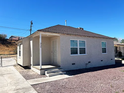 950 Flora St Photo 1