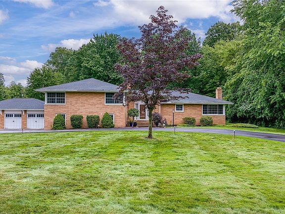 2nd image of 3819 Brainard Rd