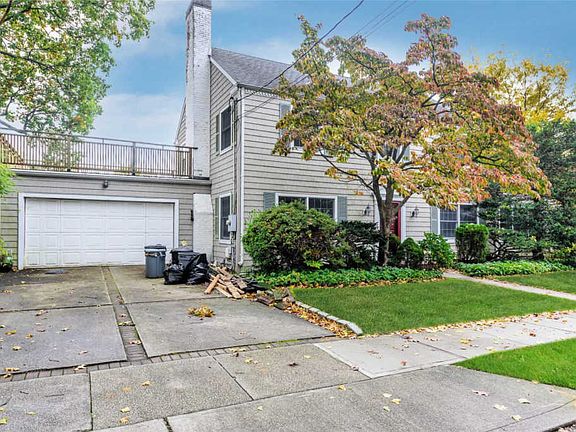 2nd image of 372 Lakeview Ave