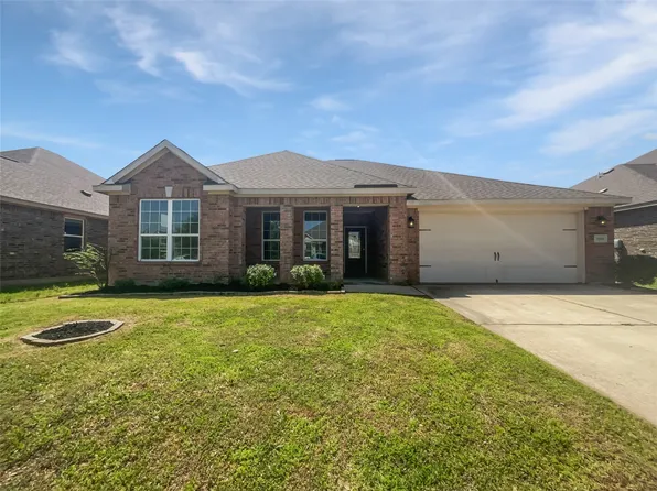 2500 Spring Meadows Dr, Denton, TX 76209