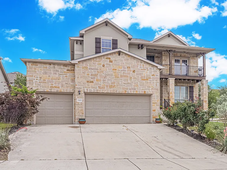 5488 Devonwood St — Photo 2