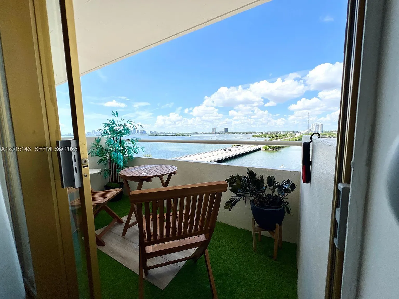 Bayshore Yacht & Tennis C — Photo 2
