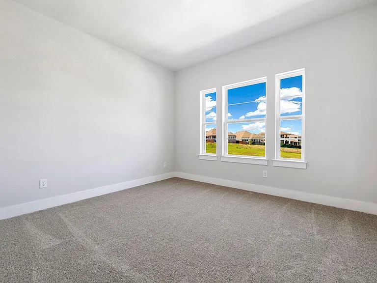 8208 Bouvreuil Dr — Photo 30