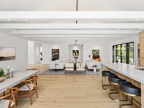 4th image of 9 Schwenks Rd
