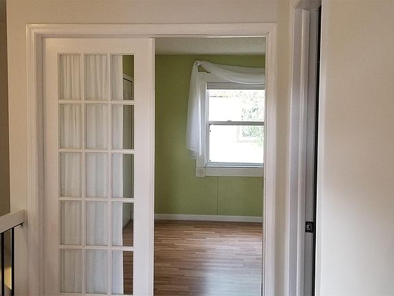 2nd image of 1874 Clearbrooke Dr