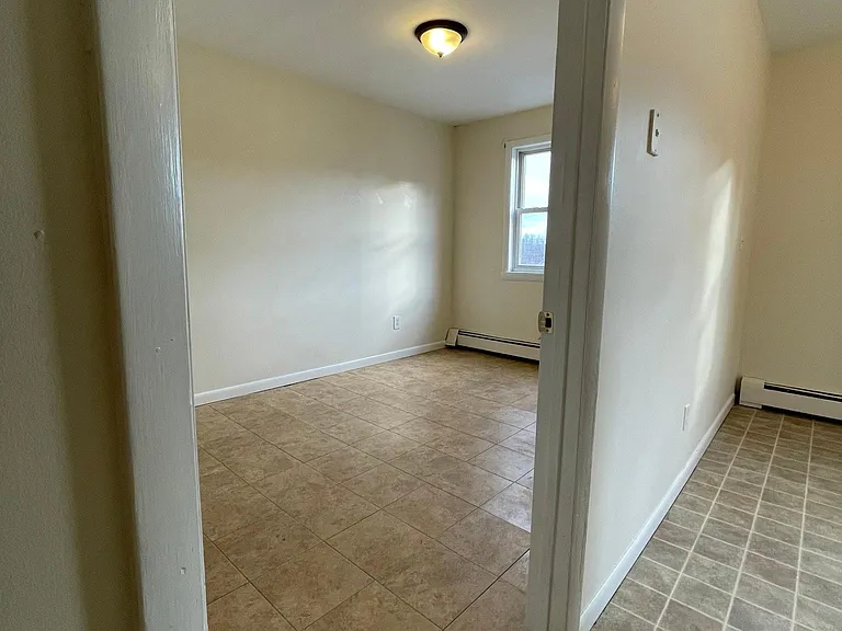 80 Main St #5 — Photo 19