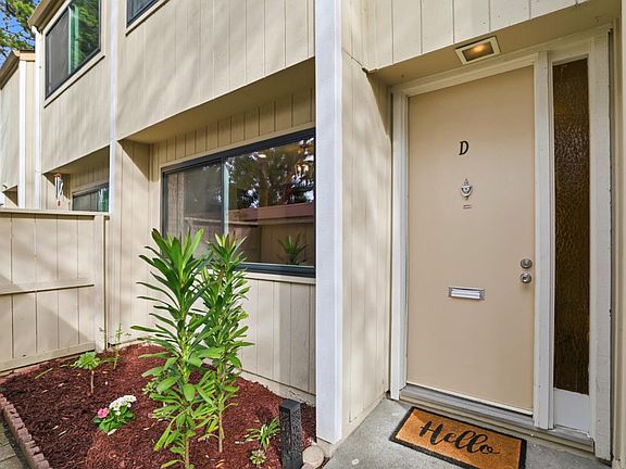 3rd image of 3027 Kaiser Dr Unit D