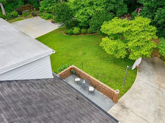 2nd image of 4348 Lake Laurel Dr SE