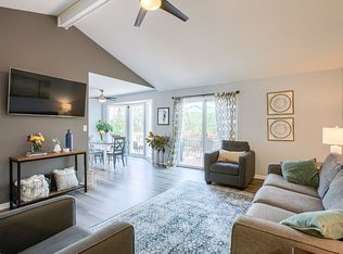 1720 Independence Cir, Lincoln, NE 68521