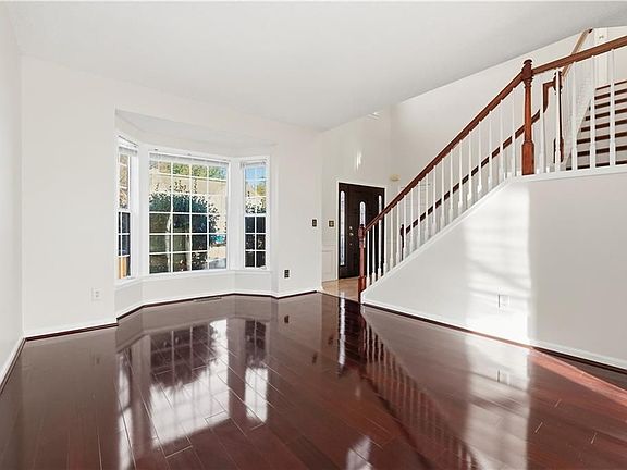 5th image of 348 Santa Anita Ave
