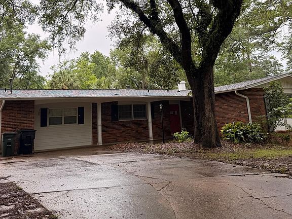 2nd image of 2218 Mulberry Blvd