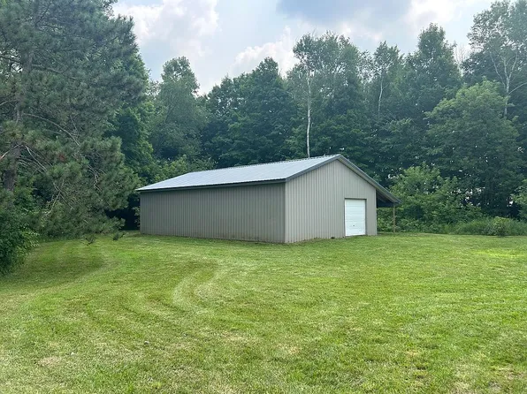 6694 N Lake Rd, Otter Lake, MI 48464