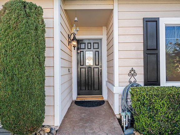 5th image of 527 Cotta Court