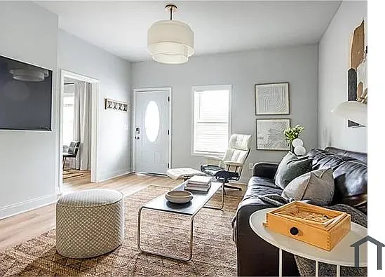 3 bed, 1728 sqft, $2,950 — Photo 4