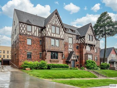4907 Davenport St APT 8, Omaha, NE, 68132