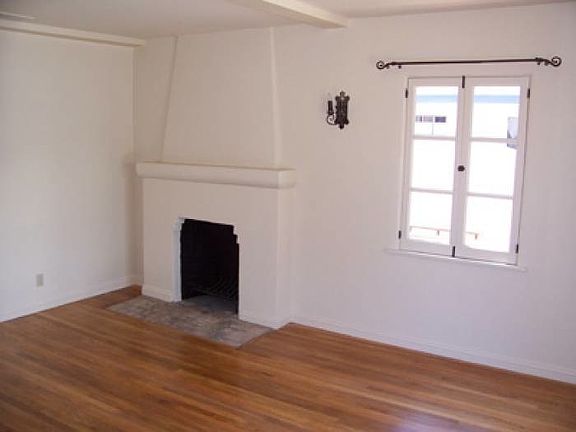 2nd image of 1829 Overland Ave