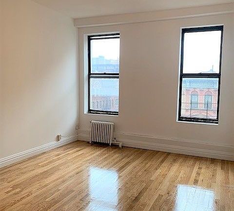 5th image of 261 W 21st St APT 30