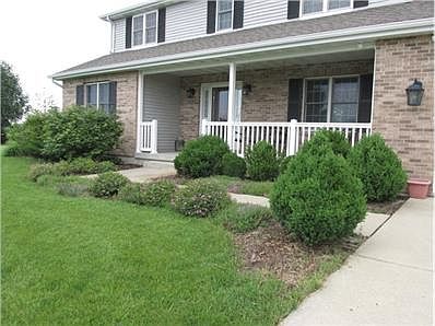 5th image of 702 S Moccasin Dr