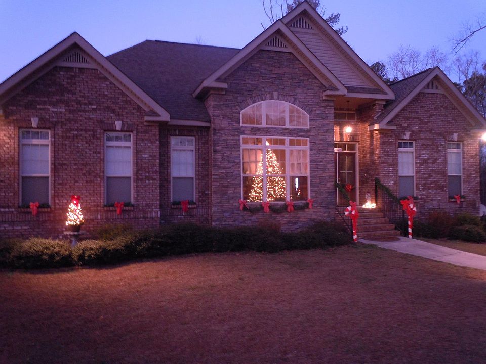 2nd image of 12860 Edgewood Dr