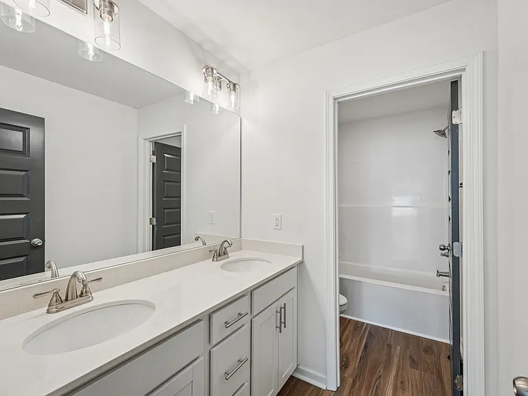 Quinn Residences at Dorchester Place — Photo 212