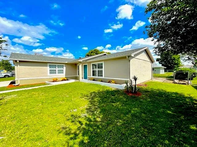 705 Harland Ct — Photo 13