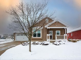 7597 Hometown Ct SE, Caledonia, MI 49316