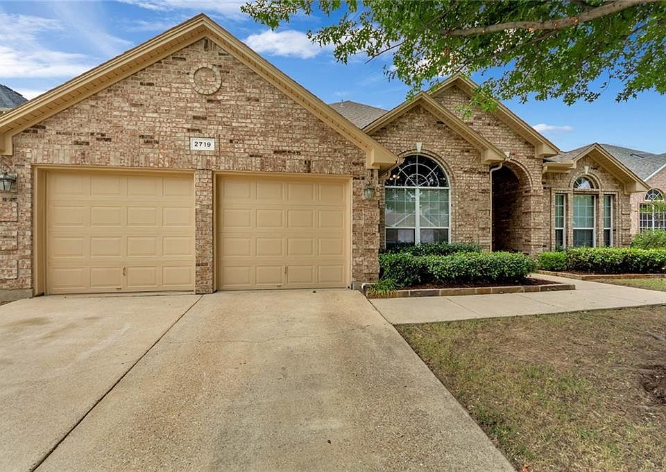1st image of 2719 Lake Way Dr