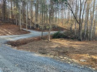 3927 Cherokee Rd, Jonesborough, TN 37659