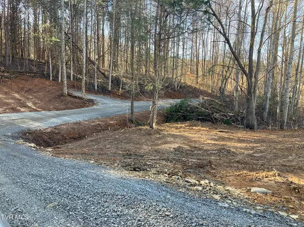 3927 Cherokee Rd, Jonesborough, TN 37659