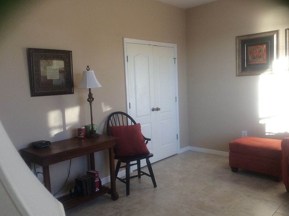 1st image of 1573 Stafford Ave