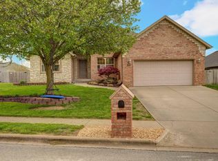 836 S Cobble Creek Blvd, Nixa, MO 65714