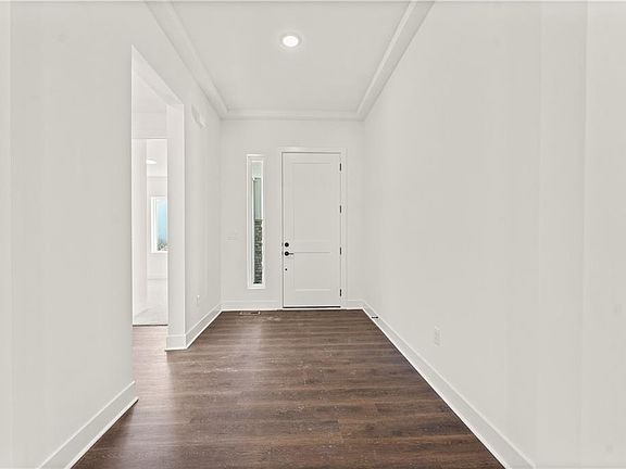 2nd image of 8019 N Sycamore Ave