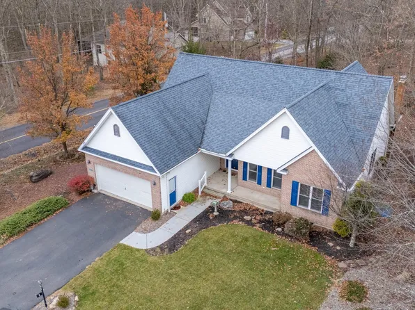 1 Pinewood Cir, Hazleton, PA 18202