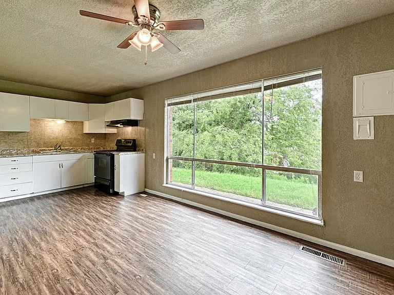 4909 Dalevale Ct — Photo 5