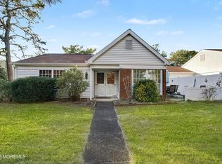 567A Mayfair Road, Manchester, NJ 08759