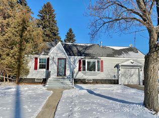 3012 Gilbert St, Marinette, WI 54143